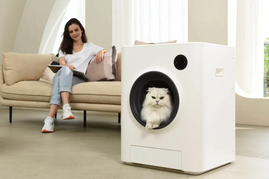 automatic scooping litter box